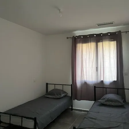 Dom wakacyjny Confort En Provence Avec Piscine, Ainsi Qu'un Parking Prive