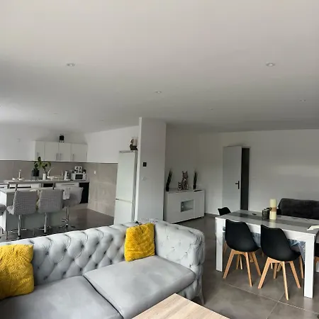 Dom wakacyjny Confort En Provence Avec Piscine, Ainsi Qu'un Parking Prive Manosque