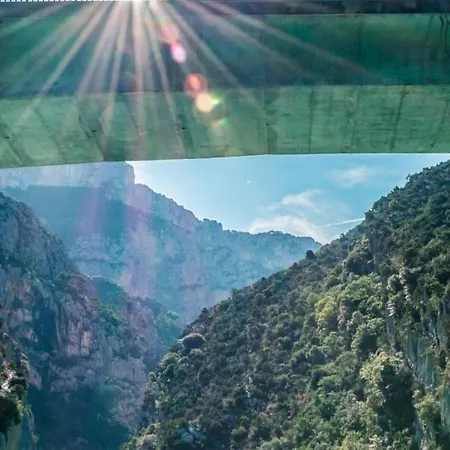 Дом отдыха Confort En Provence Avec Piscine, Ainsi Qu'un Parking Prive Маноск